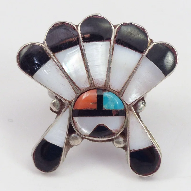 Rings with carved turquoise for artistic flair -1960s Zuni Sunface Ring