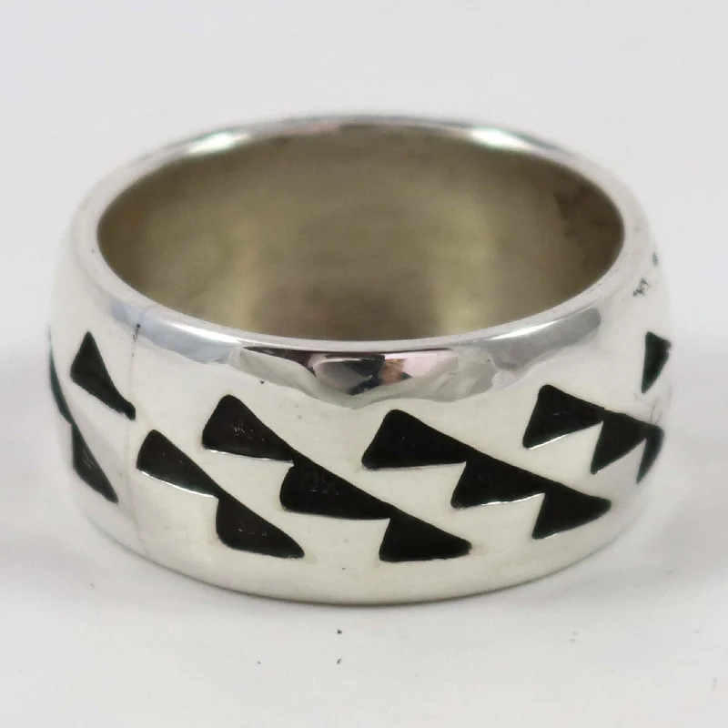 Rings with adjustable bands for perfect fit -Trickling Water Ring