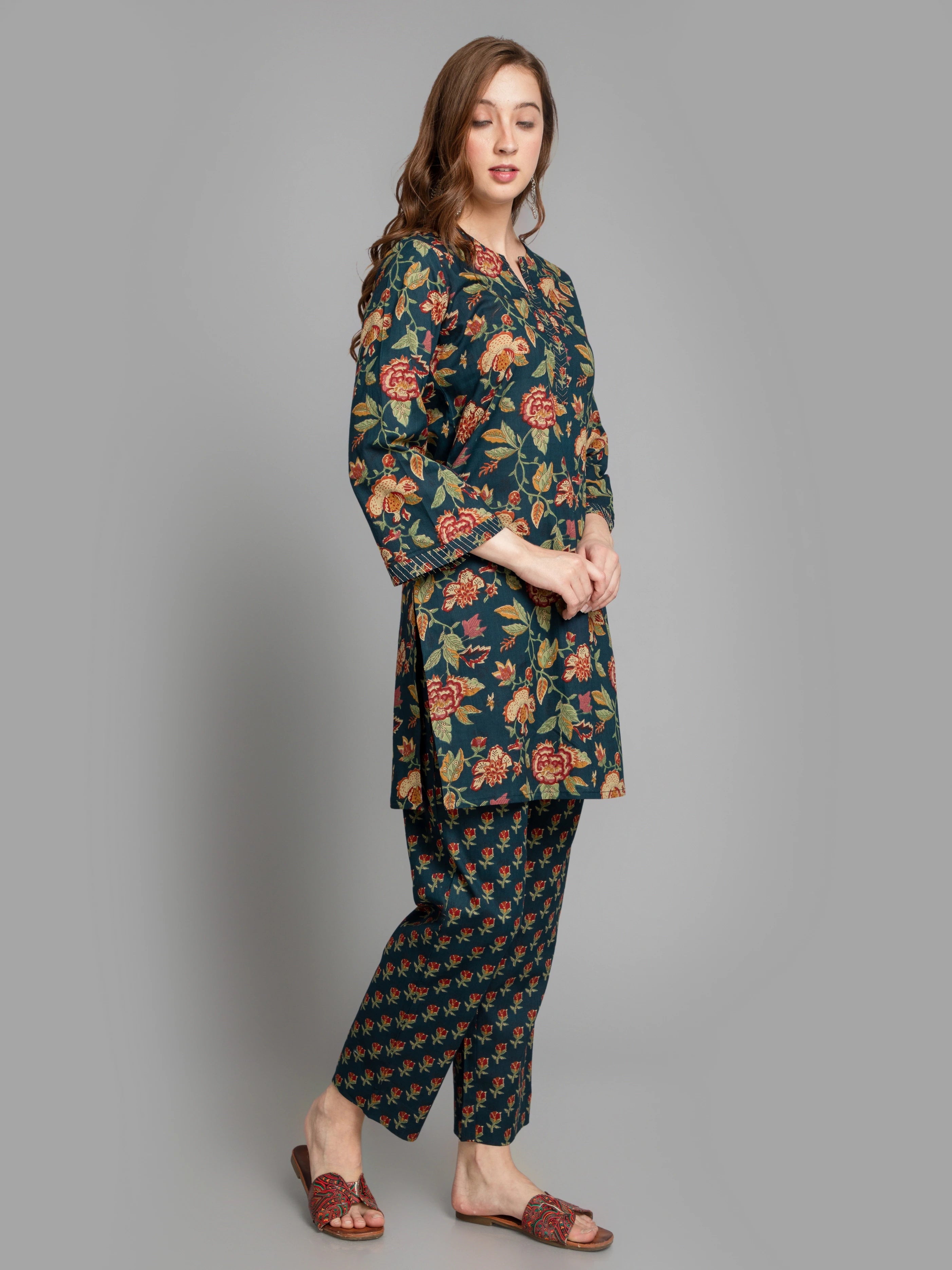 SUTI WOMEN MUL COTTON BAGRU COLOR PRINT 2 PC CO-ORD SET