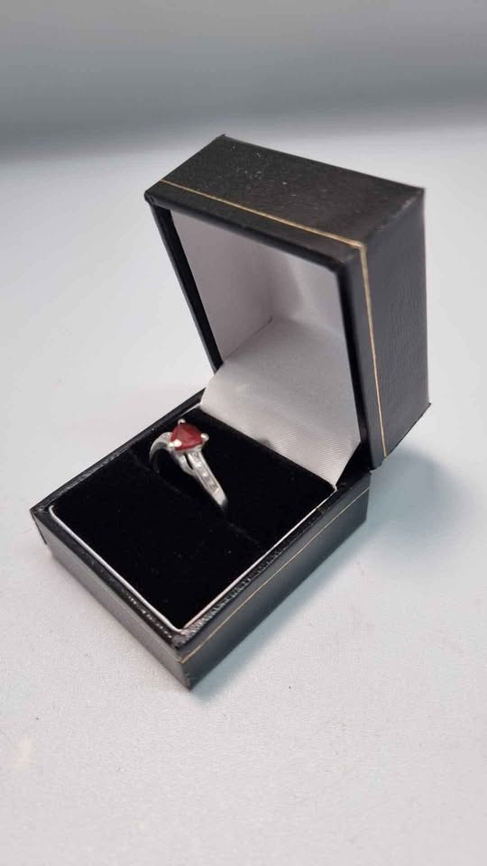 Rings with tourmaline gems for bold hues -9ct White Gold Ring With Red Triangle Stone - Size R - 2.47 Grams